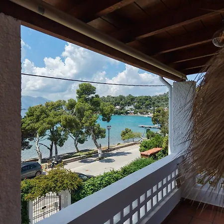 Apartment Seaview - Poros Relaxing Beachfront Flat *